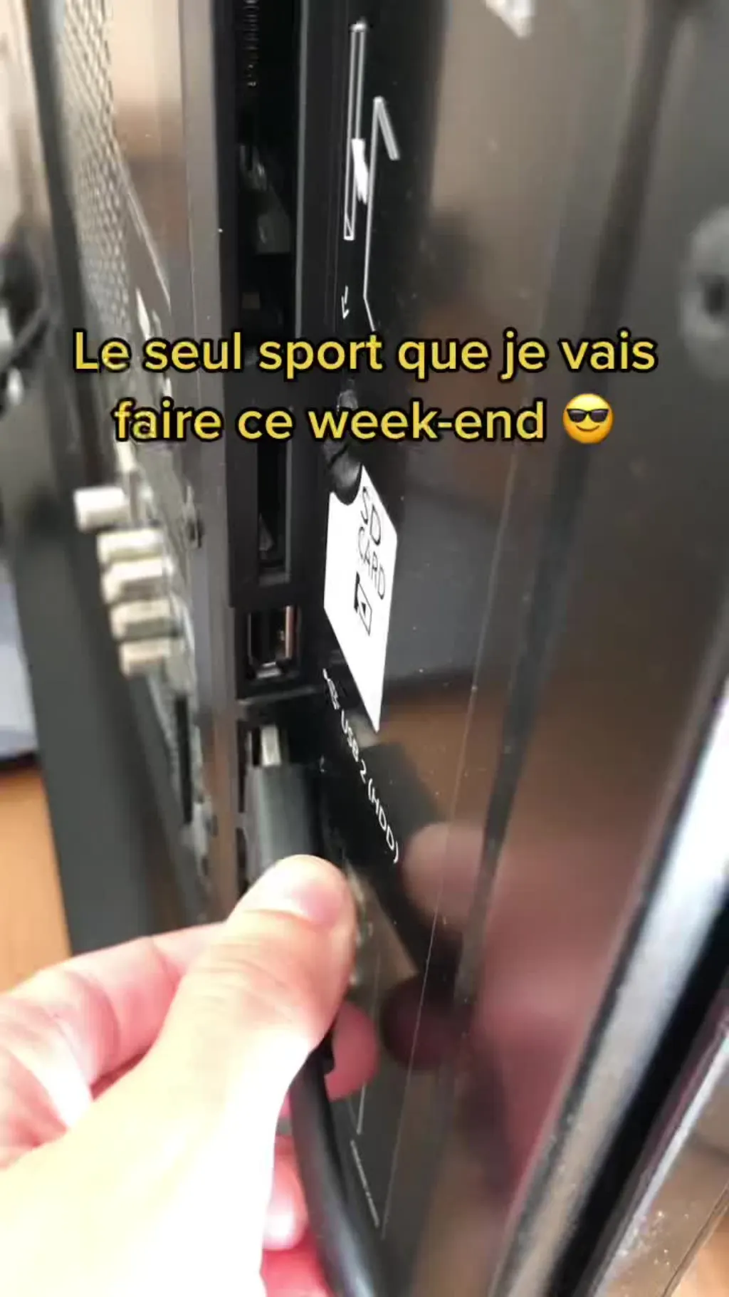 @ubisoftfr Oui, c’est galère de brancher ET filmer #fitness #gaming