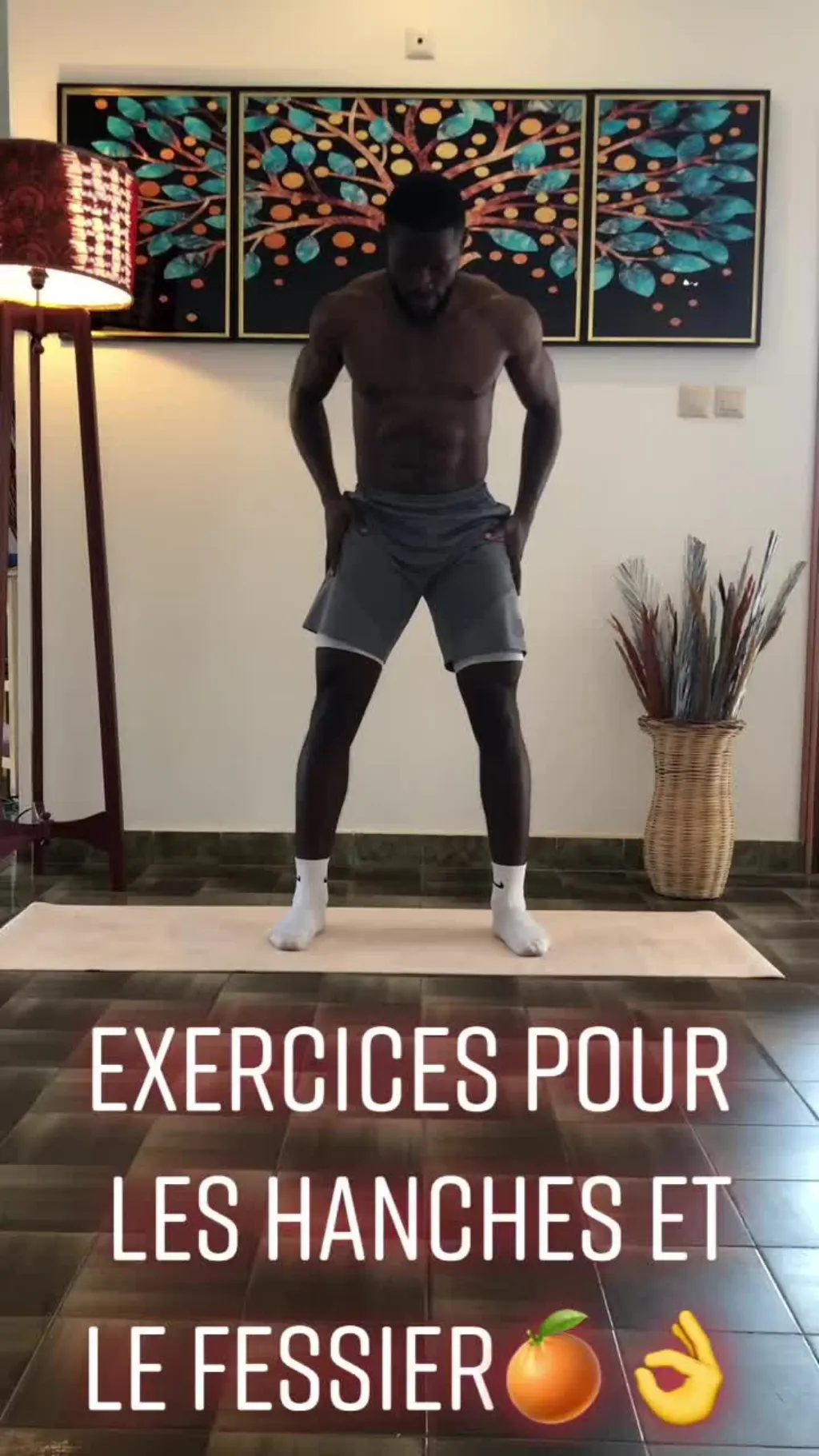 @djilofitness Fait ressortir ton fessier et tes hanches avec ces
