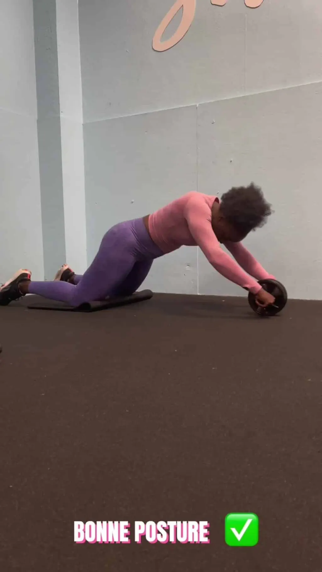 @aureliafit4 RÉALISATION : La roue ou l’Ab Wheel est un formidable