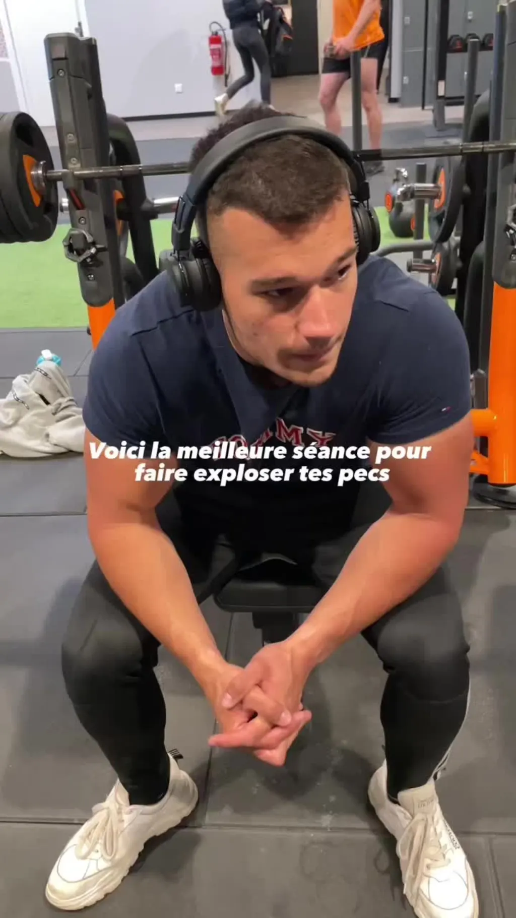 @theoo.lrt Fais ça seulement si tu veux des pecs énorme #exercicepecs