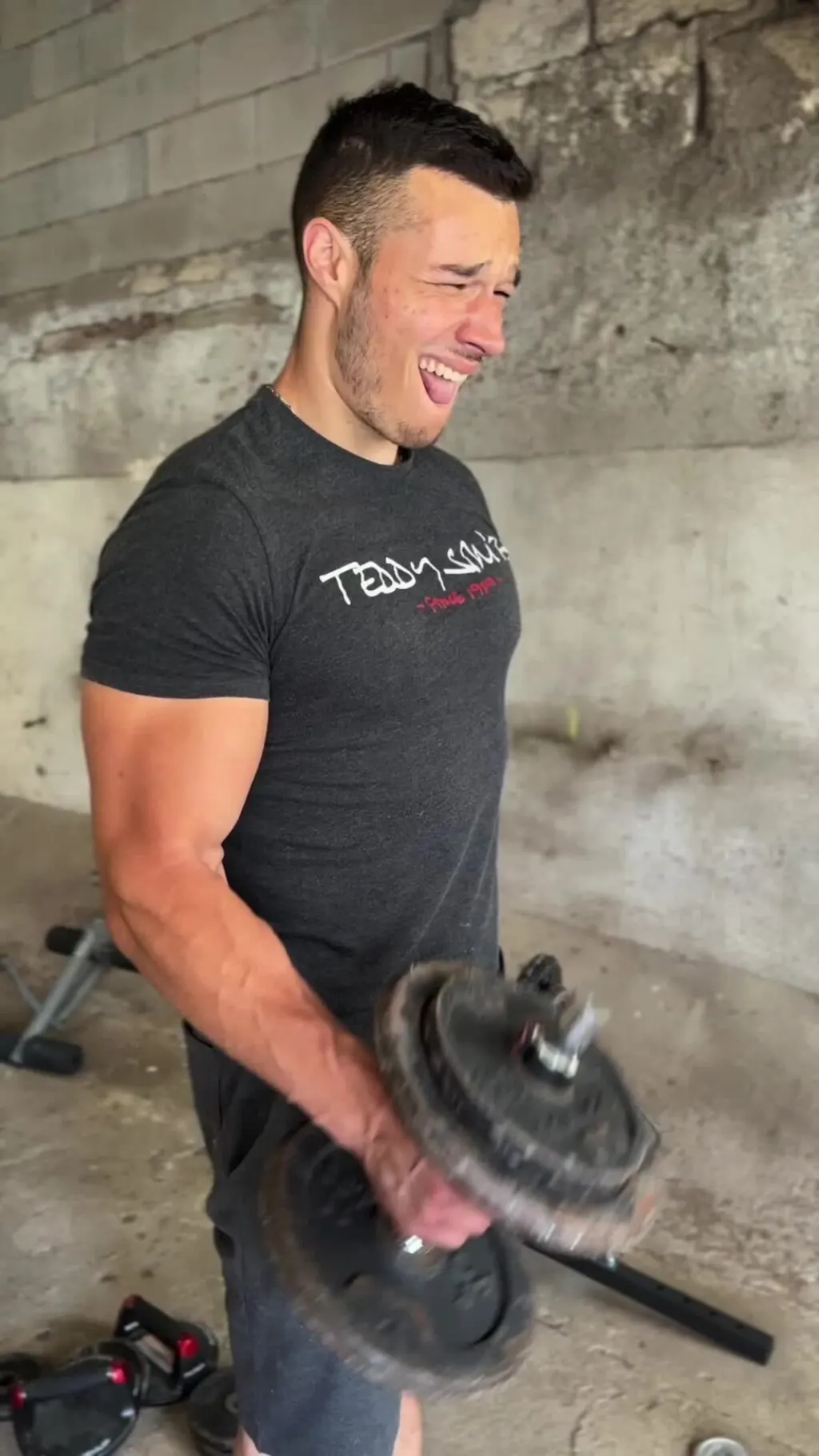@theoo.lrt Tu veux des bras énorme fais ça #exercicebiceps