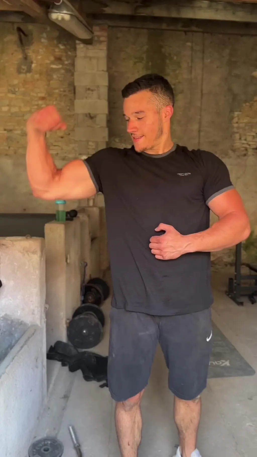 @theoo.lrt méthode biceps épaule incroyable #exercicebiceps