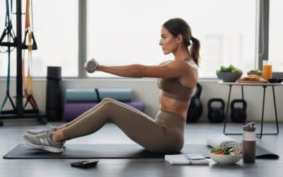 Pour des abdos sculptés rapidement, les coachs sportifs privilégient cet exercice innovant plutôt que les traditionnels crunchs