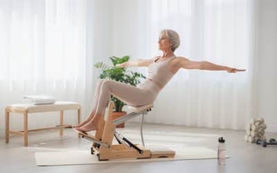 Pilates sur chaise après 50 ans : exercices efficaces pour renforcer vos abdominaux en douceur